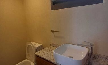 Lujosa casa en renta en club de golf altozano