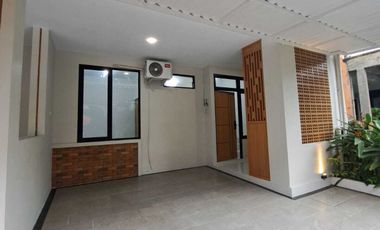 Rumah baru minimalis modern 2 lantai di Wirobrajan dekat Malioboro