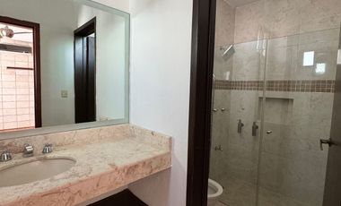 Casa Renta Fraccionamiento Cocoyoles sin amueblar