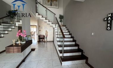 ¡Oportunidad única! Casa residencial en venta dentro de fraccionamiento TORRALBA