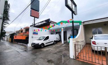 Local 200 m2 sobre av. en las Aguilas, cerca McDonald´s, La Calma, Zapopan Jal.