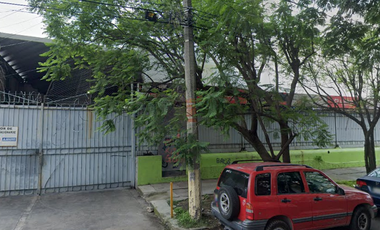 Bodega Comercial  con Local en Renta de 2,699m2 Ubicada en Av. Niños Héroes, GDL