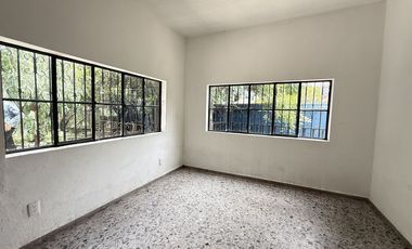 Casa en VENTA en el Centro Histórico con Jardín