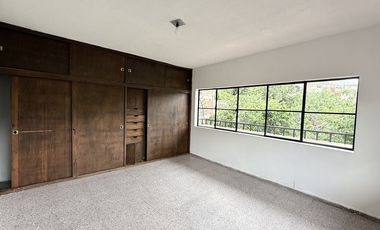 Casa en VENTA en el Centro Histórico con Jardín