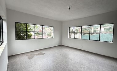 Casa en VENTA en el Centro Histórico con Jardín