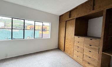 Casa en VENTA en el Centro Histórico con Jardín