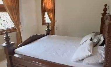 Sewa Rumah siap huni ada pool Cipete dkt MRT H.Nawi Jaksel