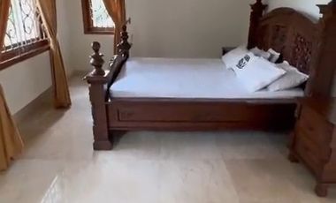 Sewa Rumah siap huni ada pool Cipete dkt MRT H.Nawi Jaksel