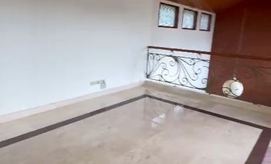 Sewa Rumah siap huni ada pool Cipete dkt MRT H.Nawi Jaksel