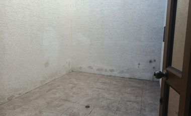 Por estrenar casa amplia de 3 plantas en Martínez - Ambato