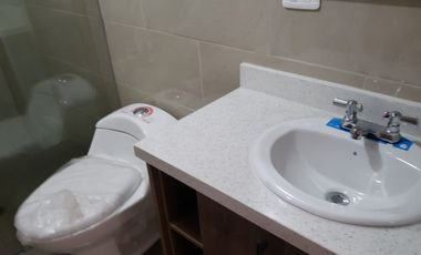 Por estrenar casa amplia de 3 plantas en Martínez - Ambato