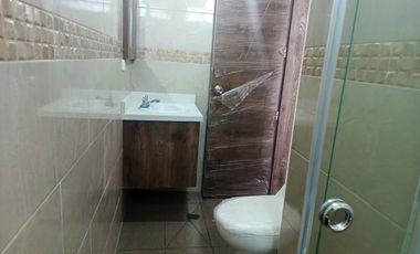 Por estrenar casa amplia de 3 plantas en Martínez - Ambato