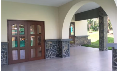 CLAYTON / CAMINO DE CRUCES / 1000M / 4 HABITACION / TERRAZA / PISCINA