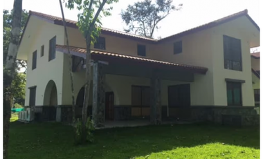 CLAYTON / CAMINO DE CRUCES / 1000M / 4 HABITACION / LINEA BLANCA