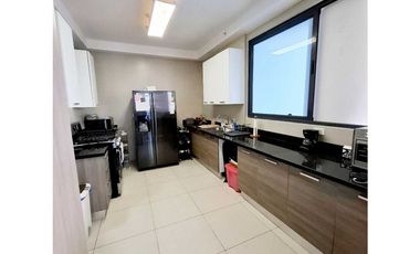 Se Vende Apto en Deluxe Residence