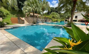 Venta de casa en Clayton, Ph Embassy club