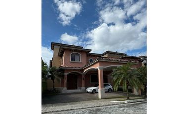 VENTA DE CASA EN COSTA SUR 4 RECAMARAS PH EL DORAL 434M2 JP