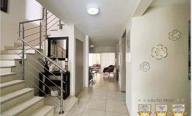 Alquiler de Casa Modelos Marsella Remodelada 4 hab  Reserva Versalles