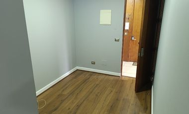 Ofc 3 privados, recepción y estacionamiento, Metro C. Colón