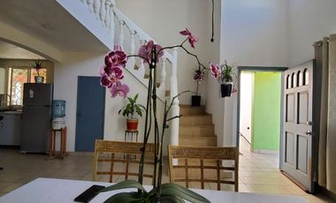 CASA EN RENTA TOTALMENTE AMUEBLADA