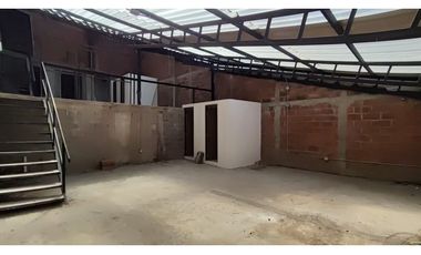 Vendo local/Bodega en Envigado sector Guanteros, 2 pisos mas 2 sótanos