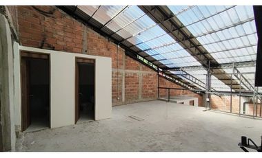 Vendo local/Bodega en Envigado sector Guanteros, 2 pisos mas 2 sótanos