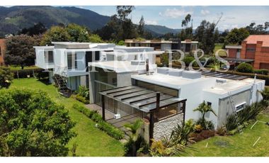 CASA EN ARRIENDO SAN SIMON $18'000.000