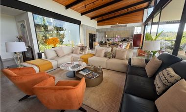 Casa moderna en unidad cerrada en El Retiro [cm]