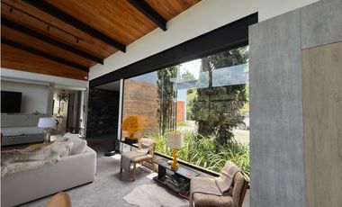 Casa moderna en unidad cerrada en El Retiro [cm]