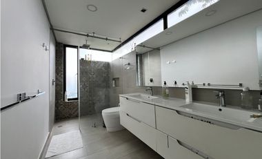 CASA FINCA EN LA ESTRELLA