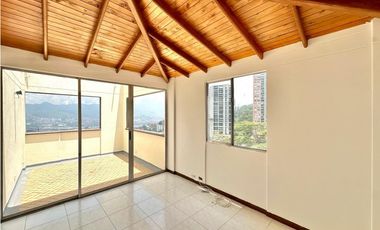 Apartamento Duplex en venta en Altos Del Poblado