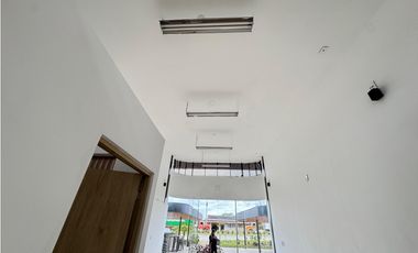 Se Vende O Se Arrienda Local En El Mall Cordillera En Calarcá 9317712