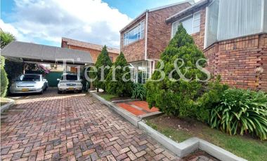 VENTA CASA SAN JOSE DE BAVARIA $1'630 MILL