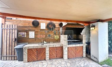 Casa en Arriendo en PIEDRA ROJA