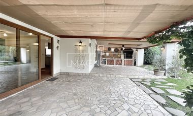 Casa en Arriendo en PIEDRA ROJA