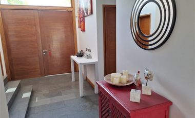 Casa en Arriendo en Nueva La Dehesa 5820