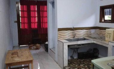 Rumah di Kedungwuni Pekalongan, Pinggir Jalan Desa, SHM