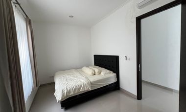 DISEWAKAN RUMAH 10X15 DI PANTAI INDAH KAPUK, PIK