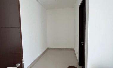 DISEWAKAN RUMAH 10X15 DI PANTAI INDAH KAPUK, PIK