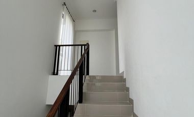 DISEWAKAN RUMAH 10X15 DI PANTAI INDAH KAPUK, PIK