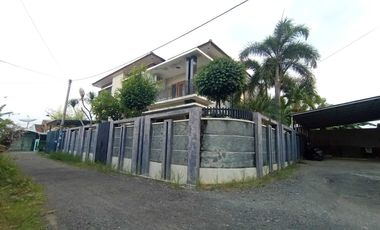 Rumah di Daerah Sragi Pekalongan, Dekat Jalan Raya