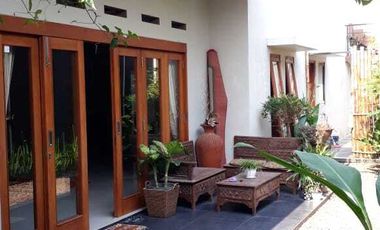 Rumah di Daerah Sragi Pekalongan, Dekat Jalan Raya