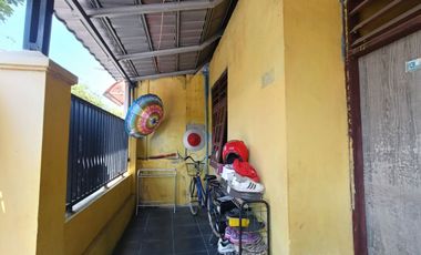 Rumah Murah 2 Lantai Dekat Solo Square Mall (At)