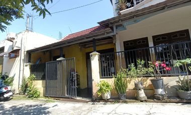 Rumah Murah 2 Lantai Dekat Solo Square Mall (At)