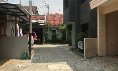 DISEWAKAN : Hunian Tenang & Strategis dikawasan  Pasar Minggu