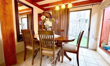 Casa en Venta en ACOGEDORA, BUEN ESTADO, BUEN BARRIO, Hermosas Vistas, Juegos, Parques, Las Vizcachas, Puente Alto