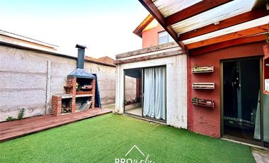 Casa en Venta en ACOGEDORA, BUEN ESTADO, BUEN BARRIO, Hermosas Vistas, Juegos, Parques, Las Vizcachas, Puente Alto