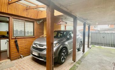 CASA AMPLIA Y LUMINOSA CON EXCELENTE UBICACIÓN