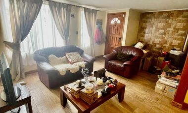 CASA AMPLIA Y LUMINOSA CON EXCELENTE UBICACIÓN