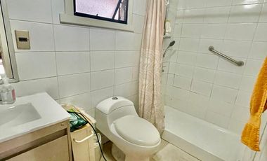 CASA AMPLIA Y LUMINOSA CON EXCELENTE UBICACIÓN